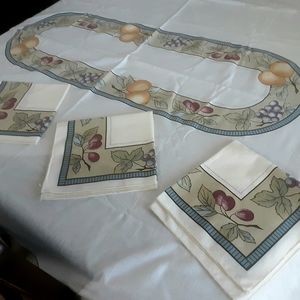 Mikasa tablecloth & 3 napkins, garden harvest Intaglio